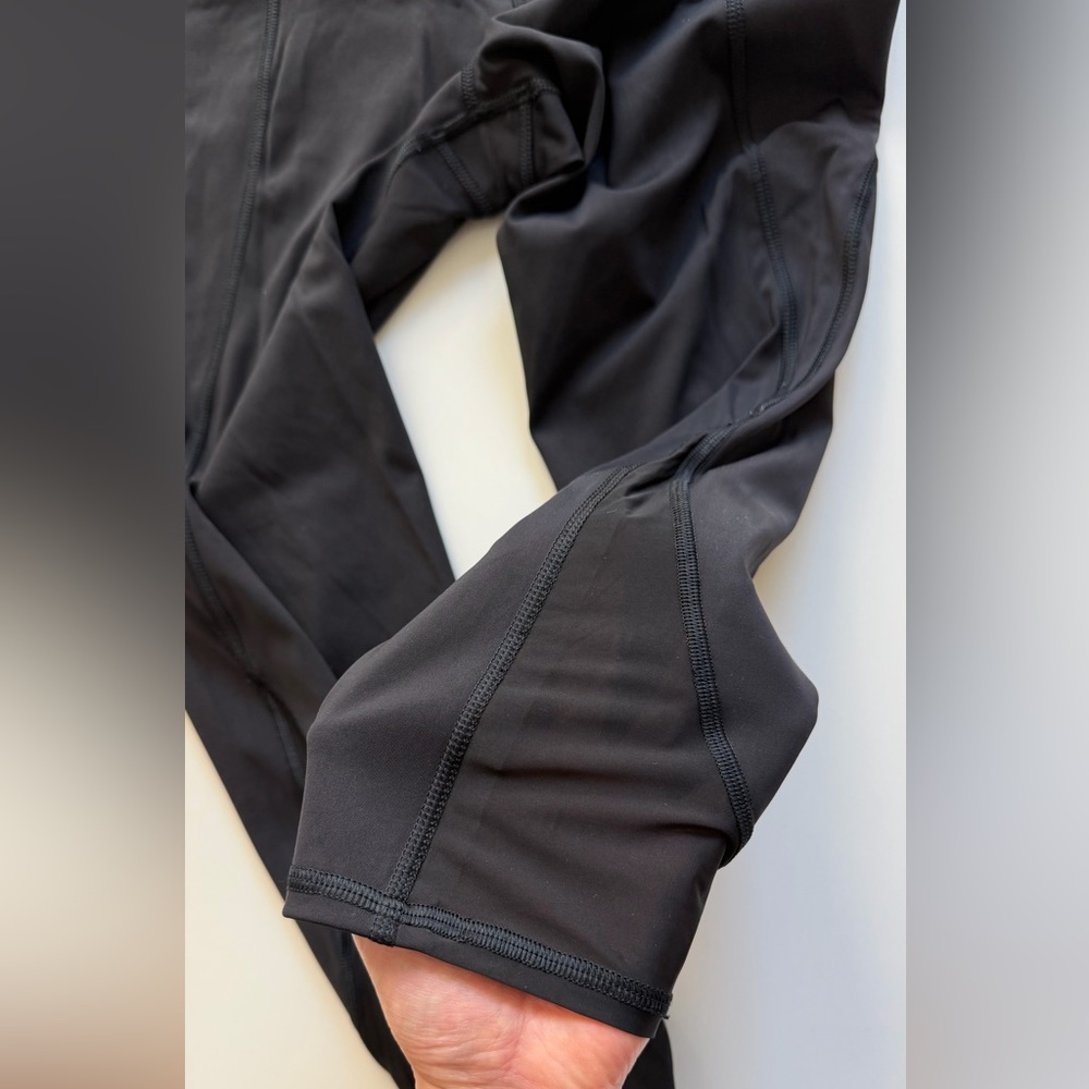 Athleta lightning stash pocket Capri - Picture 10 of 13